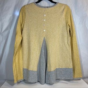 Yellow knit top with back button detail (L)